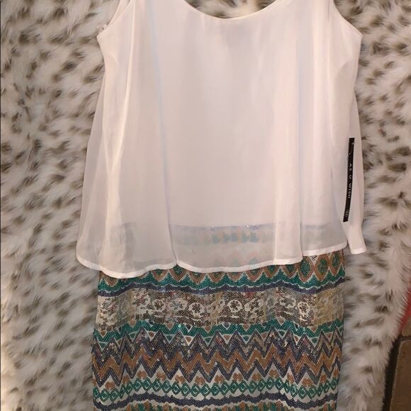 Dress   - Picture 1 of 6